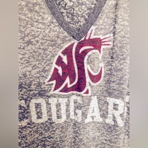 EUC WSU COUGARS V- Neck Tee. Large.